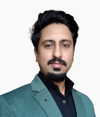 Portrait of Rakesh Bhatt