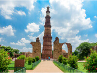 Qutub Minar in Delhi, a famous historical site – An Iconic landmark in New Delhi